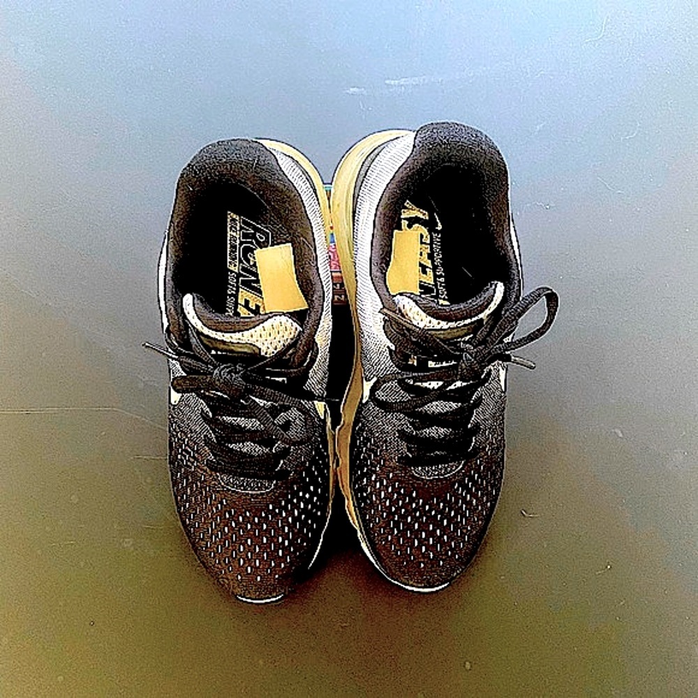Nike Air Max 2017 Women’s - Size 8